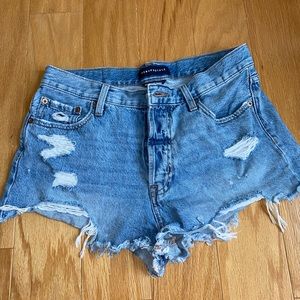 Aeropostale Médium Wash Denim Boyfriend Shorts